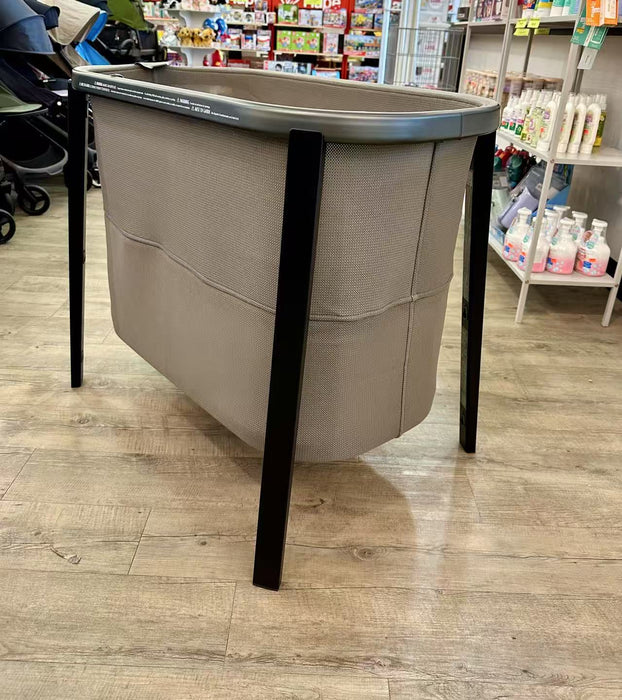 Stokke Snoozi - Graphite Grey + Travel Bag (Markham Floormodel/IN STORE PICK UP ONLY)