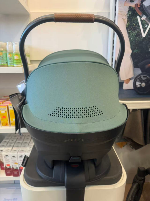 Uppababy Aria - Gwen (Markham Floormodel/In Store Pickup ONLY)