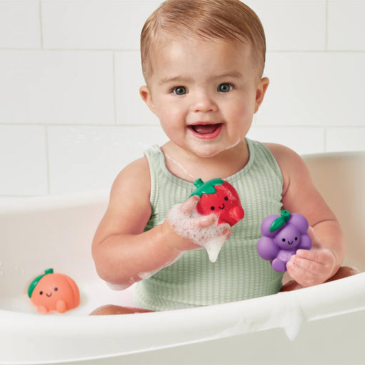 Itzy Ritzy Bath Pals Squirter Set Fruit