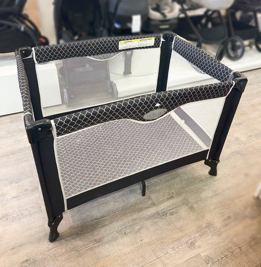 Kidiway Click N' GO Playard (Markham Floormodel/IN STORE PICK UP ONLY)