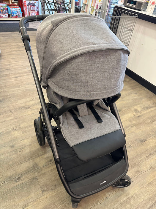 Peg Perego Veloce Stroller - City Grey (Markham Floormodel/In Store Pickup ONLY)