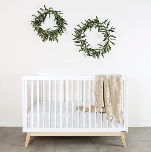 Dadada Soho 3-in-1 Convertible Crib - White/Natural