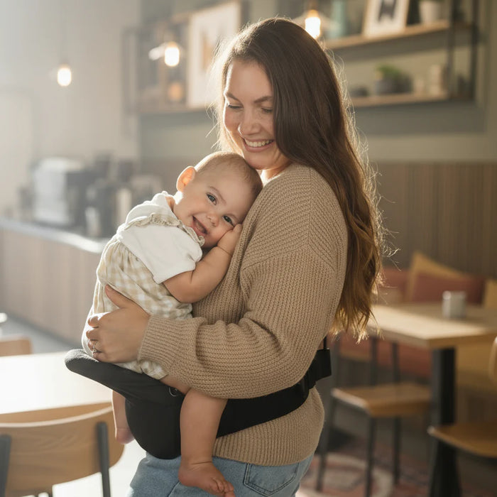 Itzy Ritzy Hold & Fold Hip Carrier