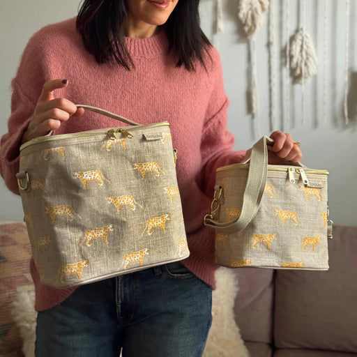 So Young Petite Lunch Poche - Golden Panthers