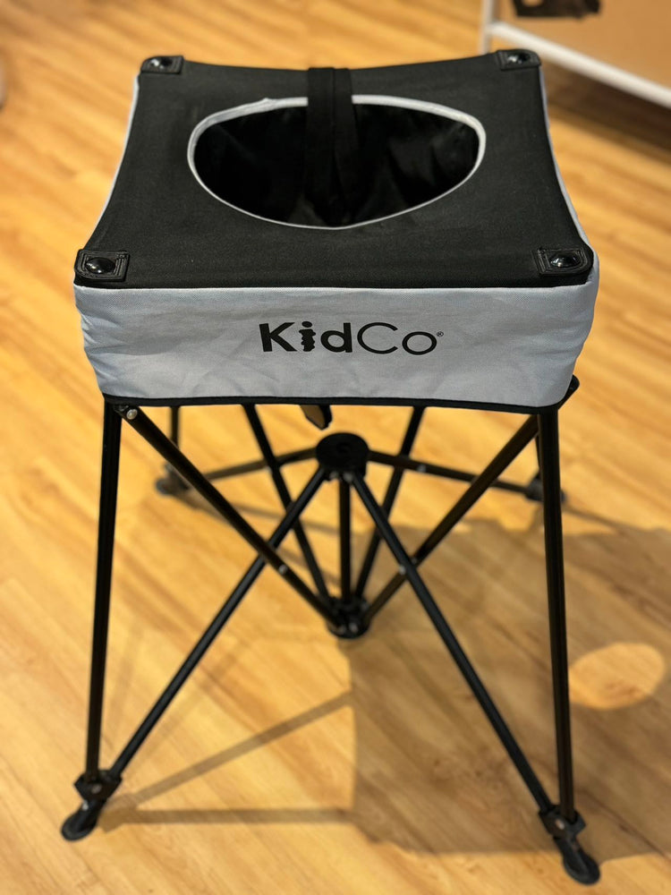 Kidco Dine Pod - Midnight (Markham Floormodel/IN STORE PICKUP ONLY)