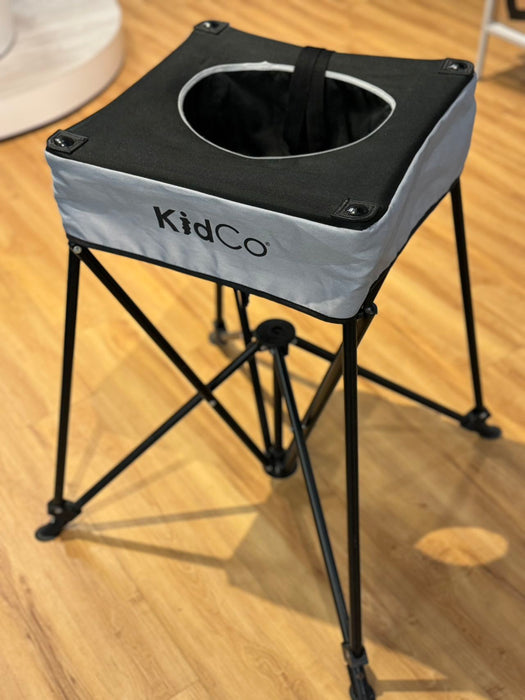 Kidco Dine Pod - Midnight (Markham Floormodel/IN STORE PICKUP ONLY)