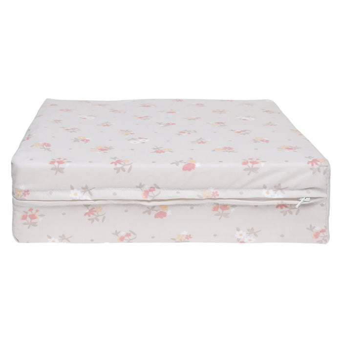 Perlim Pin Pin Wedge Cushion - Flowers
