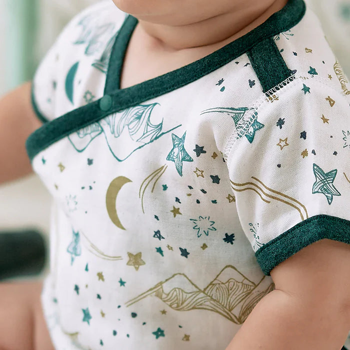 Nest Designs Short Sleeve Kimono Onesie - Stars White