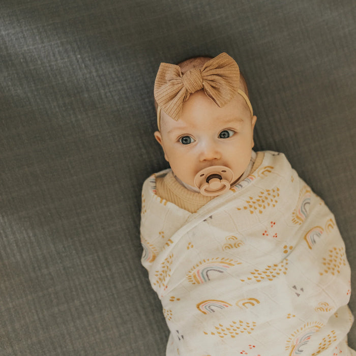 Little Unicorn Deluxe Muslin Swaddle - Rainbows & Raindrops