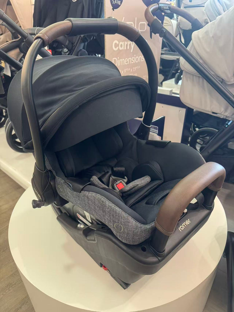 Romer Juni Infant Car Seat - Peppercorn (Markham Floormodel/In Store Pickup ONLY)