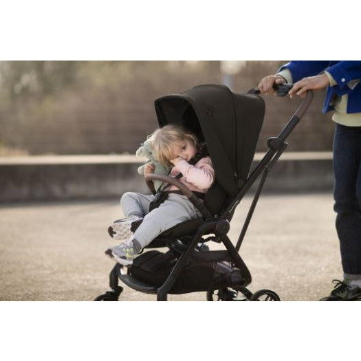 Maxi Cosi Leona - Essential Black