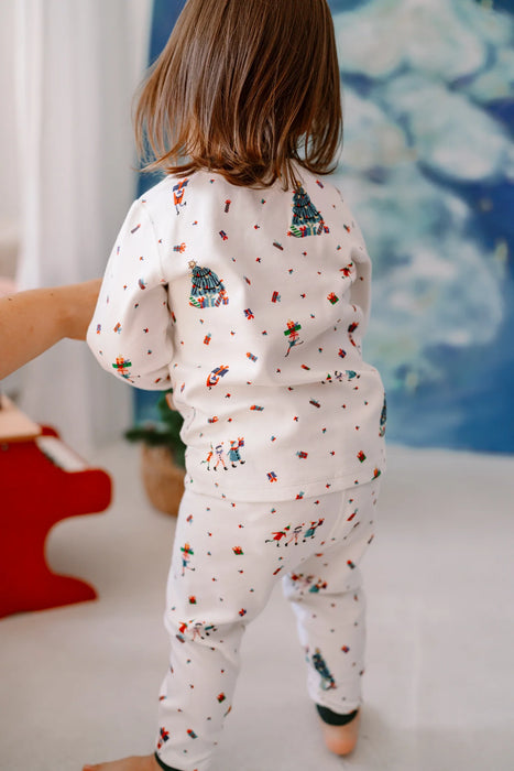 Nest Designs Long Sleeve PJ Set - Santas Elves