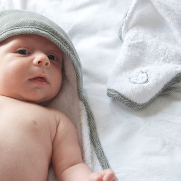 Juddlies Bamboo Hooded Towel - White/Sunset Pink JL536