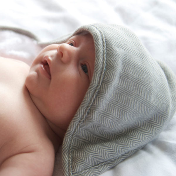 Juddlies Bamboo Hooded Towel - White/Sunset Pink JL536