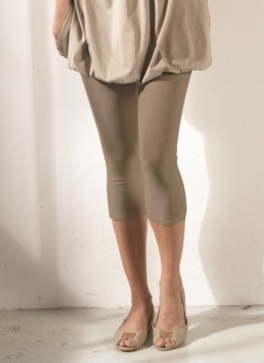 Mothers En Vogue Live in Em Capri Leggings - Moonrock