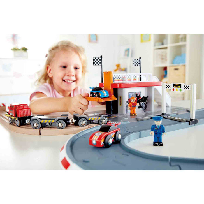 Hape Race Track Station E3734