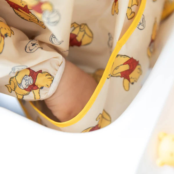Bumkins Sleeved Bib Winnie Loves Hunny