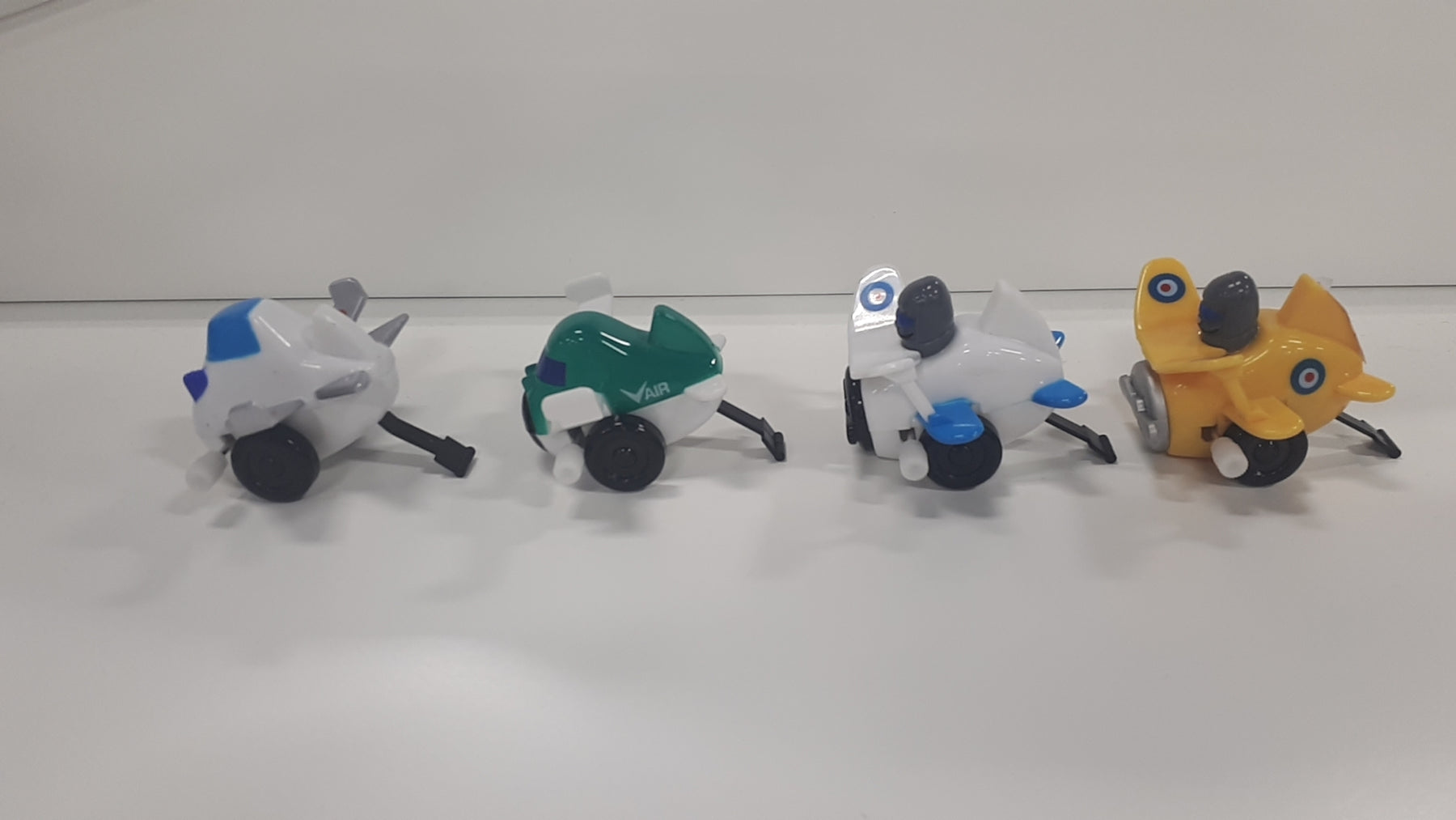 Playwell Formula 1 Racing Pull Back Airplanes 1pc (Assorted)