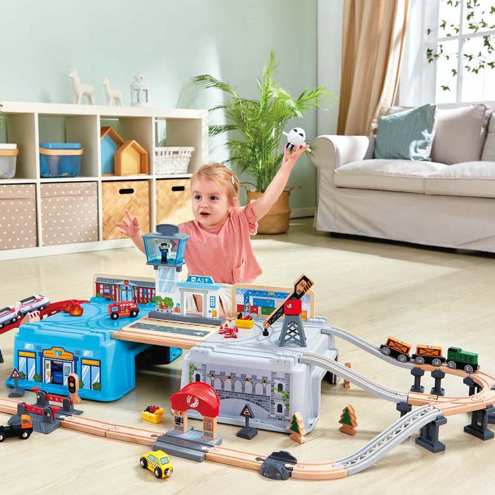 Hape Mega Metropolis Train Bucket Set E3773